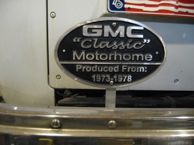 PLAQUE BUMPER MOUNT - GMC MOTORHOME